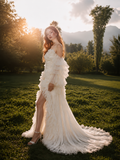 Load image into Gallery viewer, Annalise Minimalist Satin Wedding Dress, Sleek Sheath Bridal Gown with Train image 3