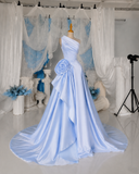 Load image into Gallery viewer, Dulcie Long Sleeve Wedding Dress, Modest Bridal Gown with Elegant Train image 4