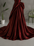 Load image into Gallery viewer, Gemma Minimalist Satin Wedding Dress, Sleek Sheath Bridal Gown with Train image 2