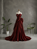 Load image into Gallery viewer, Gemma Minimalist Satin Wedding Dress, Sleek Sheath Bridal Gown with Train image 3