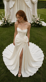 Load image into Gallery viewer, Gemma Off Shoulder Wedding Dress, Modern Corset Bridal Gown with Sculpted Fit image 5