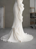 Load image into Gallery viewer, Elegant Ivory Bridal Gown with Refined Silhouette for Romantic Wedding Ceremonies