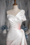 Load image into Gallery viewer, Custom Made Elegant Formal Dress in Black
