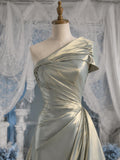 Load image into Gallery viewer, Ivory Bridal Gown with Sweetheart Neckline, Floral Waist Detail and Flowing Train
