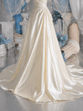 Load image into Gallery viewer, Ivory Strapless Wedding Gown with Sweetheart Neckline, Draped Bodice and Gathered Waist, Elegant Bridal Dress