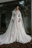 Load image into Gallery viewer, White Bridal Gown with Flowing Train, Elegant Wedding Dress for Formal Ceremony