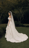 Load image into Gallery viewer, Ivory Bridal Gown with Flowing Train, Elegant Wedding Dress for Formal Ceremony