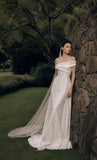 Load image into Gallery viewer, Ivory Bridal Gown with Flowing Train, Elegant Wedding Dress for Formal Ceremony