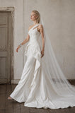 Load image into Gallery viewer, Ivory Formal Bridal Dress with Elegant Train, Romantic Wedding Gown