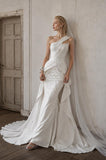 Load image into Gallery viewer, Ivory Formal Bridal Dress with Elegant Train, Romantic Wedding Gown