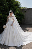 Load image into Gallery viewer, White Bridal Gown with Flowing Train, Elegant Wedding Dress for Formal Ceremony