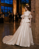 Load image into Gallery viewer, Ivory Bridal Gown with Flowing Train, Elegant Wedding Dress for Formal Ceremony