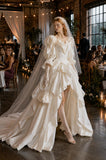 Load image into Gallery viewer, Ivory Bridal Gown with Flowing Train, Elegant Wedding Dress for Formal Ceremony