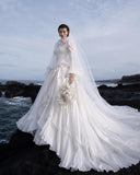 Load image into Gallery viewer, White Bridal Gown with Flowing Train, Elegant Wedding Dress for Formal Ceremony