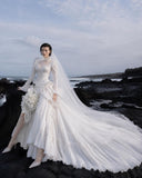Load image into Gallery viewer, White Bridal Gown with Flowing Train, Elegant Wedding Dress for Formal Ceremony