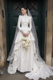Load image into Gallery viewer, Ivory Formal Bridal Dress with Elegant Train, Romantic Wedding Gown