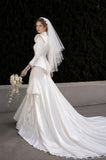 Load image into Gallery viewer, White Bridal Gown with Flowing Train, Elegant Wedding Dress for Formal Ceremony