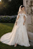 Load image into Gallery viewer, Ivory Bridal Gown with Flowing Train, Elegant Wedding Dress for Formal Ceremony