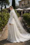 Load image into Gallery viewer, Ivory Bridal Gown with Flowing Train, Elegant Wedding Dress for Formal Ceremony