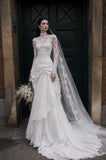 Load image into Gallery viewer, White Bridal Gown with Flowing Train, Elegant Wedding Dress for Formal Ceremony