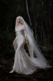 Load image into Gallery viewer, White Bridal Gown with Flowing Train, Elegant Wedding Dress for Formal Ceremony