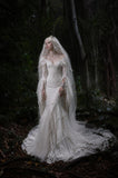 Load image into Gallery viewer, White Bridal Gown with Flowing Train, Elegant Wedding Dress for Formal Ceremony