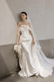 Load image into Gallery viewer, Ivory Formal Bridal Dress with Elegant Train, Romantic Wedding Gown