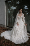 Load image into Gallery viewer, White Bridal Gown with Flowing Train, Elegant Wedding Dress for Formal Ceremony