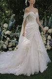 Load image into Gallery viewer, White Bridal Gown with Flowing Train, Elegant Wedding Dress for Formal Ceremony