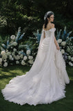 Load image into Gallery viewer, White Bridal Gown with Flowing Train, Elegant Wedding Dress for Formal Ceremony