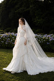 Load image into Gallery viewer, White Bridal Gown with Flowing Train, Elegant Wedding Dress for Formal Ceremony