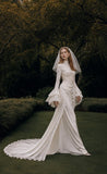 Load image into Gallery viewer, Ivory Bridal Gown with Flowing Train, Elegant Wedding Dress for Formal Ceremony