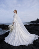 Load image into Gallery viewer, White Bridal Gown with Flowing Train, Elegant Wedding Dress for Formal Ceremony