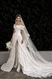 Load image into Gallery viewer, Ivory Bridal Gown with Flowing Train, Elegant Wedding Dress for Formal Ceremony