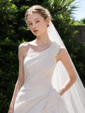 Load image into Gallery viewer, Ivory Classic Bridal Gown with Flowing Train, Wedding Dress for Wedding Reception