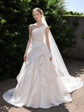 Load image into Gallery viewer, Ivory Classic Bridal Gown with Flowing Train, Wedding Dress for Wedding Reception