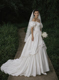 Load image into Gallery viewer, Ivory Statement Bridal Gown with Formal Bridal Look, Wedding Dress for Wedding Reception