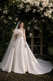 Load image into Gallery viewer, Ivory Elegant Bridal Gown with Ceremony Style, Wedding Dress for Wedding Reception