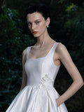 Load image into Gallery viewer, Ivory Romantic Short Bridal Dress, Modern Wedding Mini for Elegant Celebration