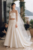 Load image into Gallery viewer, Ivory Elegant Bridal Gown with Full-Length Silhouette, Wedding Dress for Elegant Celebration