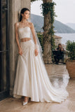 Load image into Gallery viewer, Ivory Elegant Bridal Gown with Full-Length Silhouette, Wedding Dress for Elegant Celebration