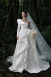 Load image into Gallery viewer, Ivory Classic Bridal Gown with Statement Skirt, Wedding Dress for Elegant Celebration