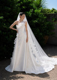 Load image into Gallery viewer, Ivory Graceful Bridal Gown with Statement Skirt, Wedding Dress for Elegant Celebration