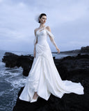Load image into Gallery viewer, Ivory Refined Bridal Gown with Ceremony Style, Wedding Dress for Elegant Celebration