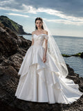 Load image into Gallery viewer, Ivory Graceful Bridal Gown with Ceremony Style, Wedding Dress for Elegant Celebration