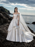 Load image into Gallery viewer, Ivory Graceful Bridal Gown with Ceremony Style, Wedding Dress for Elegant Celebration