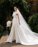 Load image into Gallery viewer, Ivory Elegant Bridal Gown with Full-Length Silhouette, Wedding Dress for Formal Ceremony