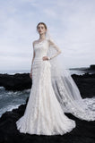 Load image into Gallery viewer, Ivory Elegant Bridal Gown with Flowing Train, Wedding Dress for Garden Wedding