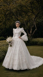 Load image into Gallery viewer, Ivory Romantic Bridal Gown with Full-Length Silhouette, Wedding Dress for Garden Wedding