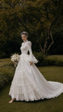 Load image into Gallery viewer, Ivory Romantic Bridal Gown with Full-Length Silhouette, Wedding Dress for Garden Wedding